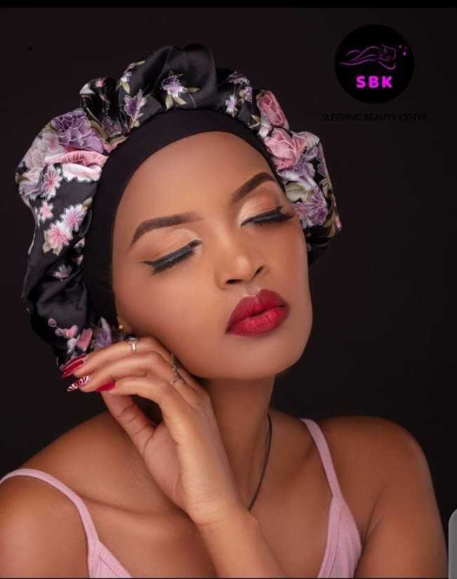 Black floral standard size Bonnet Black-floral-standard-size-Bonnet