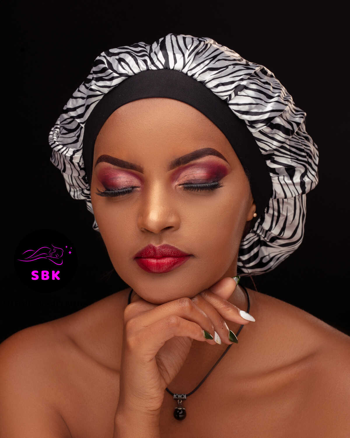 Zebra standard size Bonnet Floral Standard Bonnet